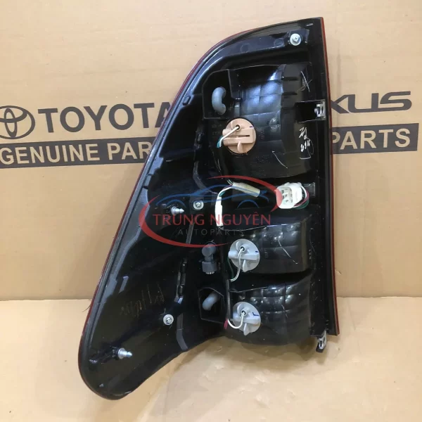 81550-0K260/81561-0K260 Đèn Lái Hilux 2017 - Hình ảnh 2