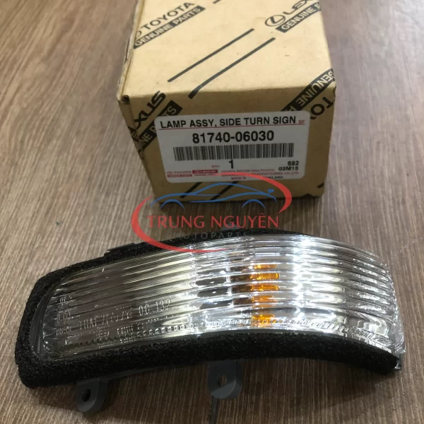 81740-06030 Đèn Gương Camry-Vios-Altis 2008 LH - Hình ảnh 3