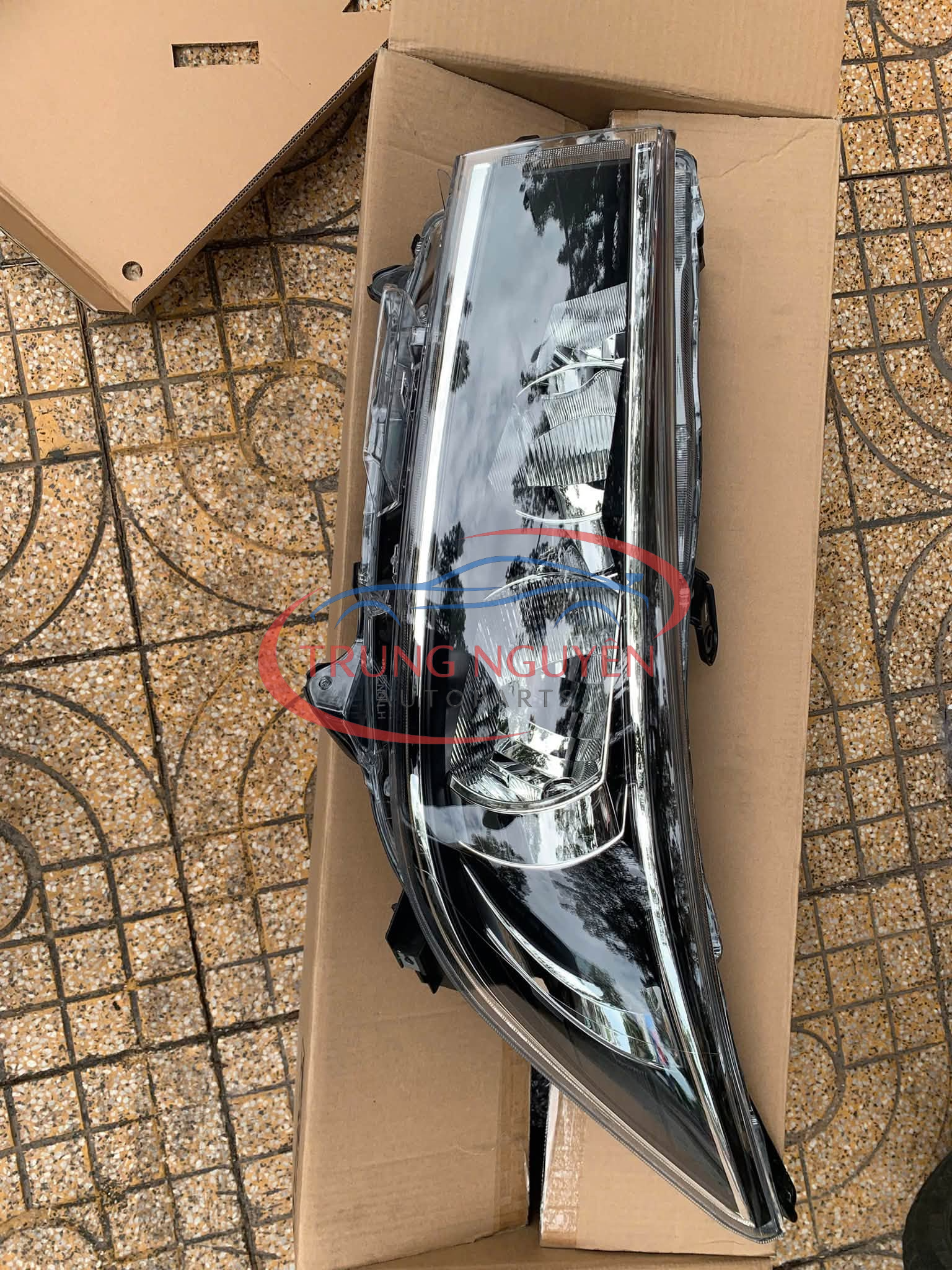 Cặp Đèn Pha Toyota Innova 2018