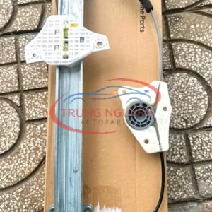 Compa Nâng Kính Trước Trái Hyundai Grand i10 | Mã Phụ Tùng 82403-B4010 – Vận Hành Êm Ái, Đóng Mở Kính Chính Xác