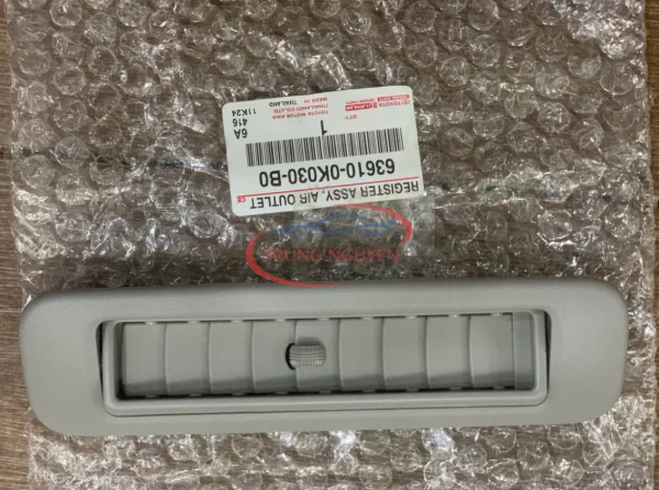 63610-0k030-B0 - Cửa Gió Điều Hòa Trần Toyota Fortuner (2006-2016)