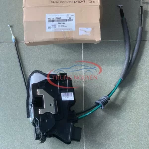 813102P000 - Khóa Ngậm Cánh Cửa Trước Trái Sorento 2014-2018