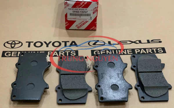 04465-YZZQ7 Má Phanh Trước Fortuner