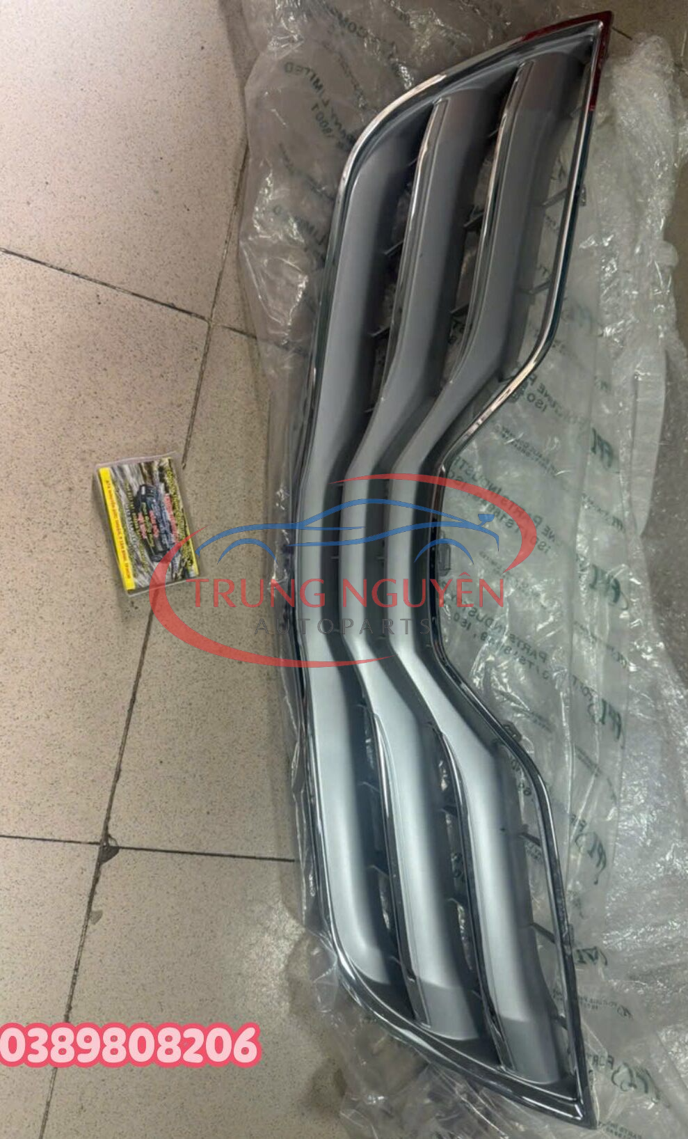 Mặt galang Toyota Camry2010 Le - Hình ảnh 3